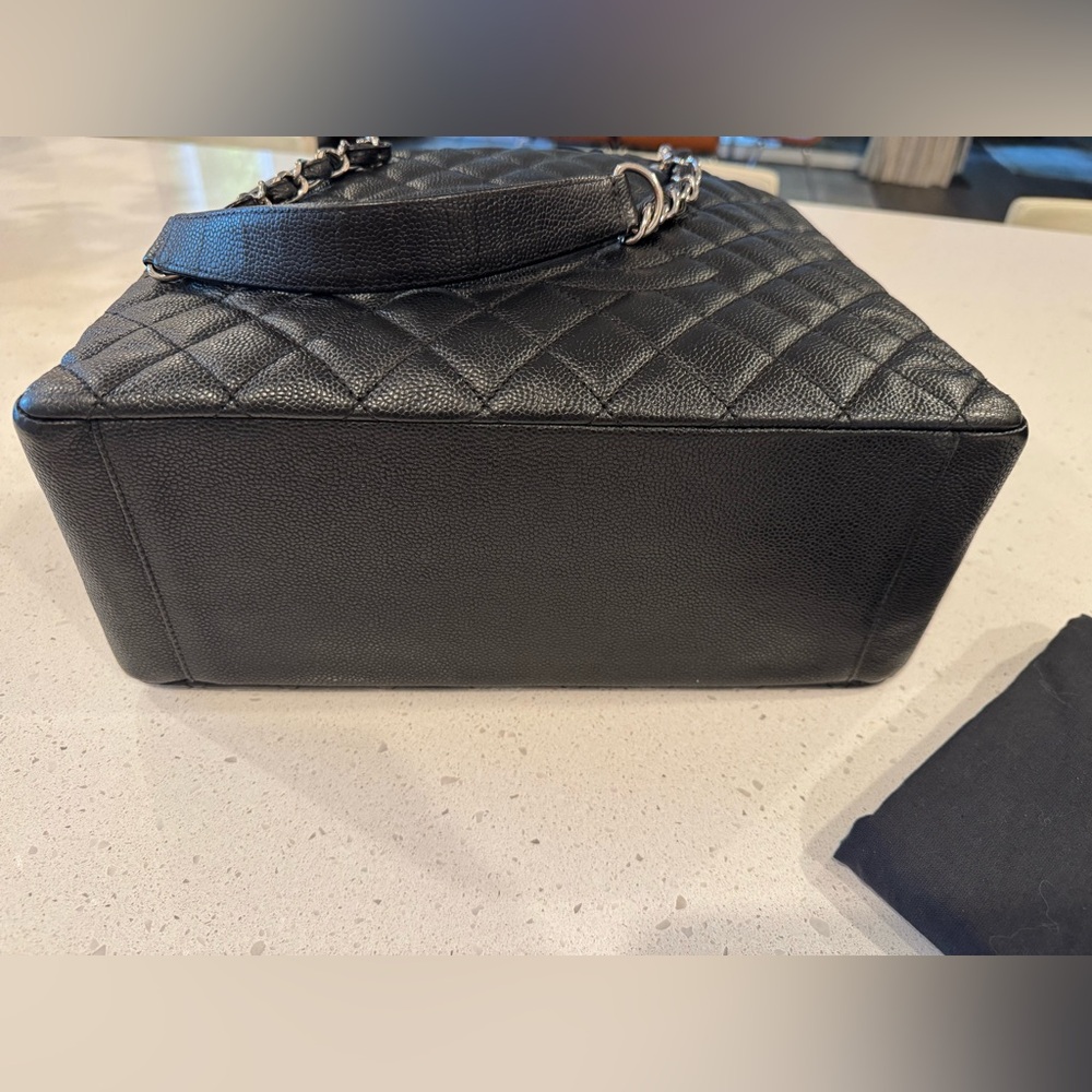 CHANEL GST Grand Shopper Tote Black with silver hardware - Picture 6 of 13